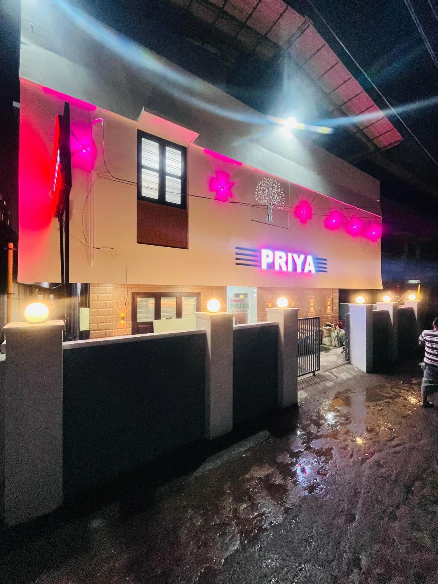 Priya Lodge Kóžikkót Exteriér fotografie